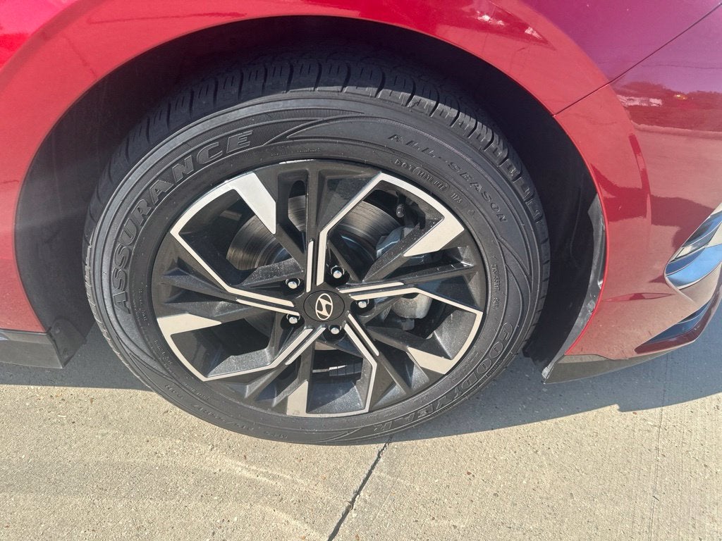 2025 Hyundai SONATA SEL