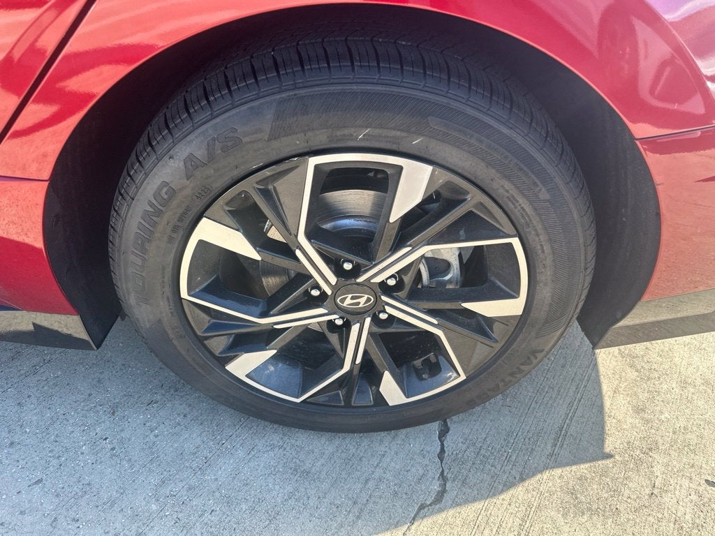 2025 Hyundai SONATA SEL