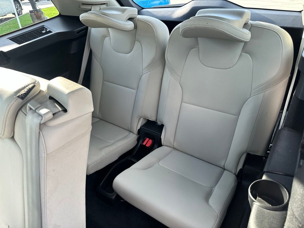 2019 Volvo XC90 T5 Momentum