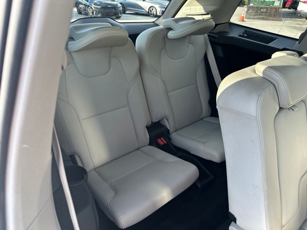 2019 Volvo XC90 T5 Momentum