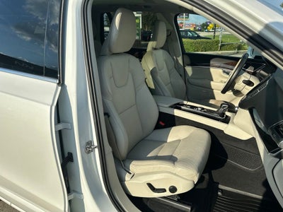 2019 Volvo XC90 T5 Momentum