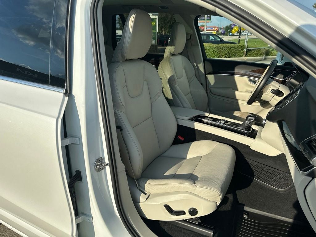 2019 Volvo XC90 T5 Momentum
