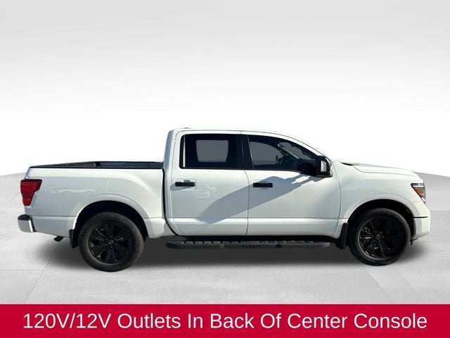 2024 Nissan Titan SV