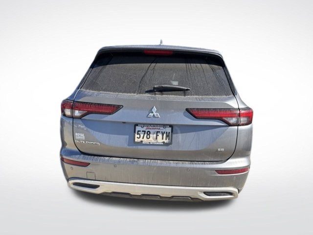 2023 Mitsubishi Outlander SE
