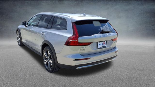 2025 Volvo V60 Cross Country B5 Plus