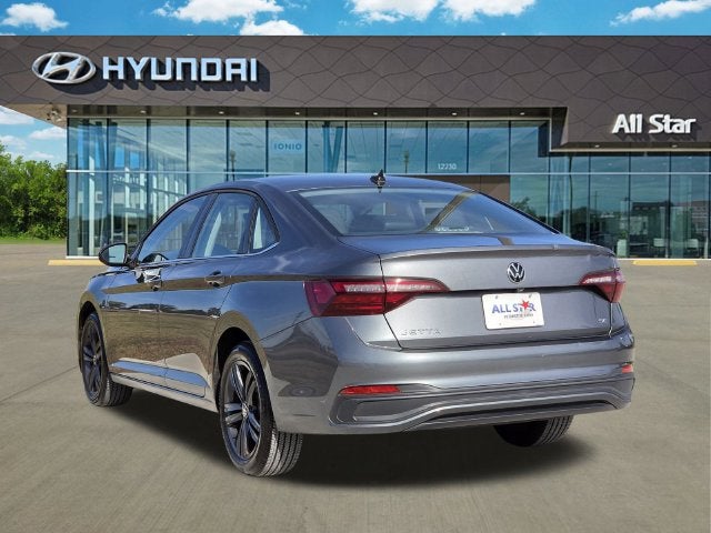 2023 Volkswagen Jetta SE