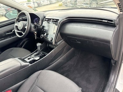 2023 Hyundai TUCSON SE