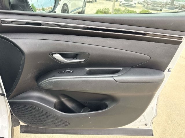 2023 Hyundai TUCSON SE