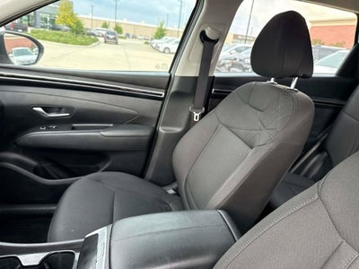 2023 Hyundai TUCSON SE