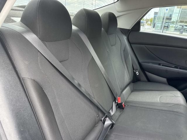 2022 Hyundai ELANTRA SE