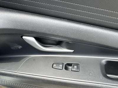 2022 Hyundai ELANTRA SE