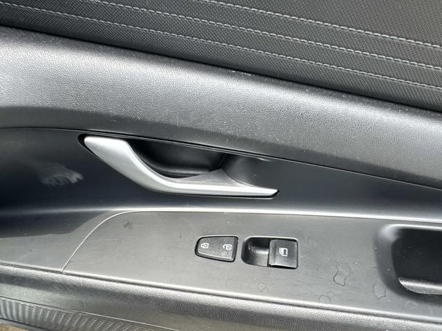 2022 Hyundai ELANTRA SE