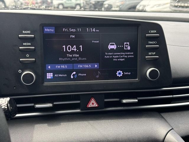 2022 Hyundai ELANTRA SE