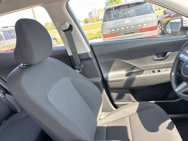 2027 Hyundai KONA SE
