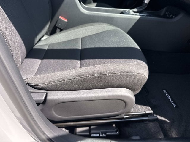 2027 Hyundai KONA SE