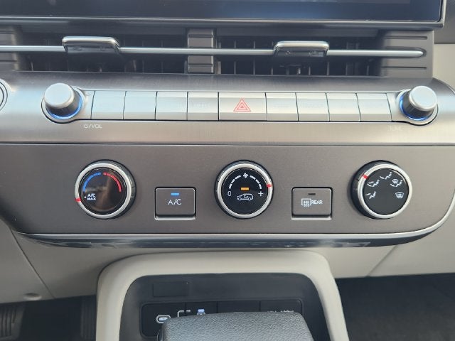 2027 Hyundai KONA SE