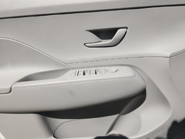 2027 Hyundai KONA SE