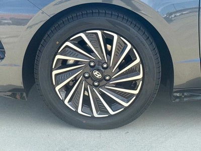 2025 Hyundai SONATA HYBRID SEL