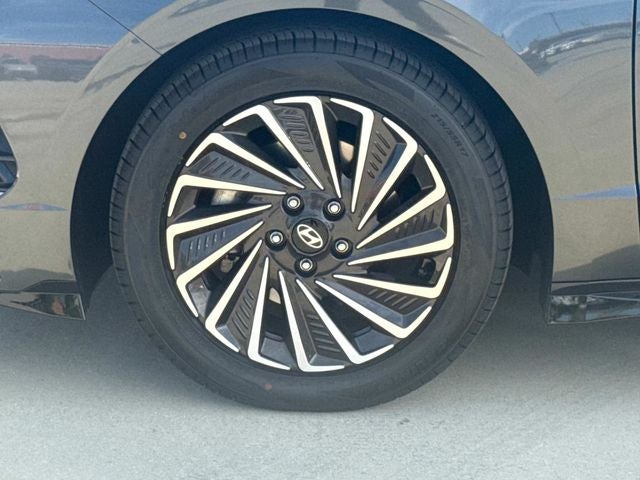 2025 Hyundai SONATA HYBRID SEL