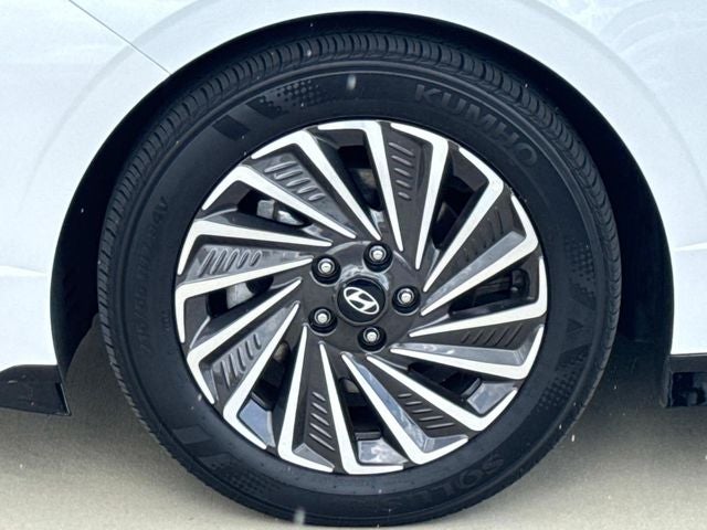 2025 Hyundai SONATA HYBRID SEL
