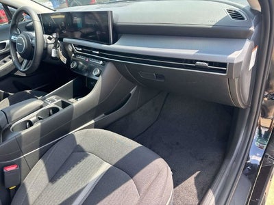 2026 Hyundai SONATA HYBRID SEL