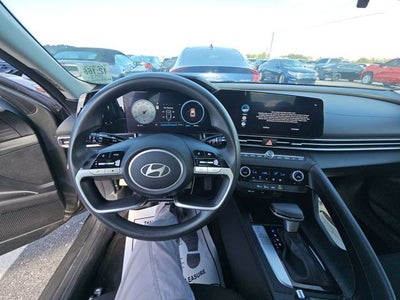 2024 Hyundai ELANTRA SEL