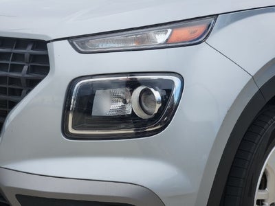 2023 Hyundai VENUE SE