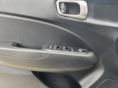 2023 Hyundai VENUE SE