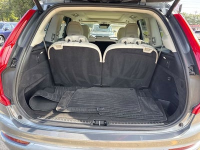 2019 Volvo XC90 Momentum