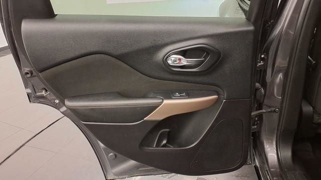 2018 Jeep Cherokee Latitude Tech Connect FWD