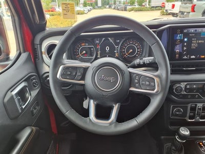 2025 Jeep Wrangler 4-Door Sahara 4x4