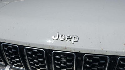 2022 Jeep Grand Cherokee Summit