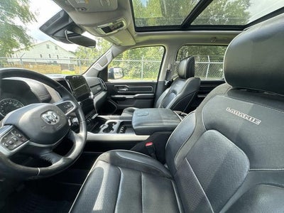 2022 RAM 1500 Laramie Crew Cab 4x4 5'7' Box