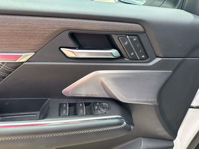 2025 GMC Acadia AWD Denali