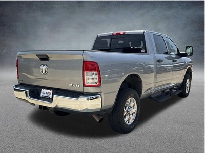 2024 RAM 2500 Tradesman Crew Cab 4x4 6'4' Box