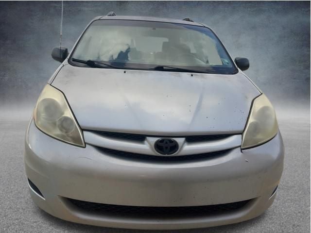 2006 Toyota Sienna Base