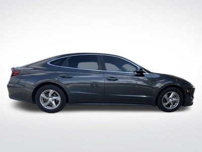 2022 Hyundai SONATA SE