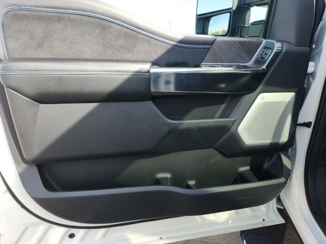 2025 Ford F-450SD Platinum DRW