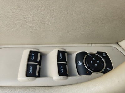 2013 Lincoln MKS Base