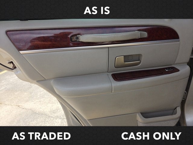 2005 Lincoln Town Car Signature