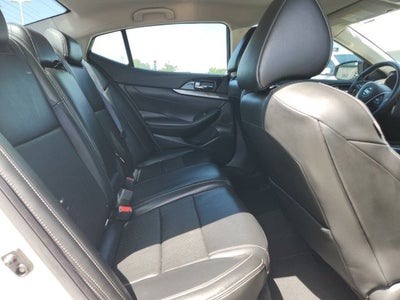 2022 Nissan Maxima SV