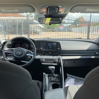 2022 Hyundai ELANTRA SEL