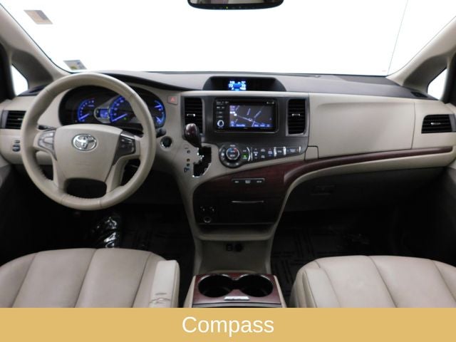2014 Toyota Sienna XLE 7 Passenger