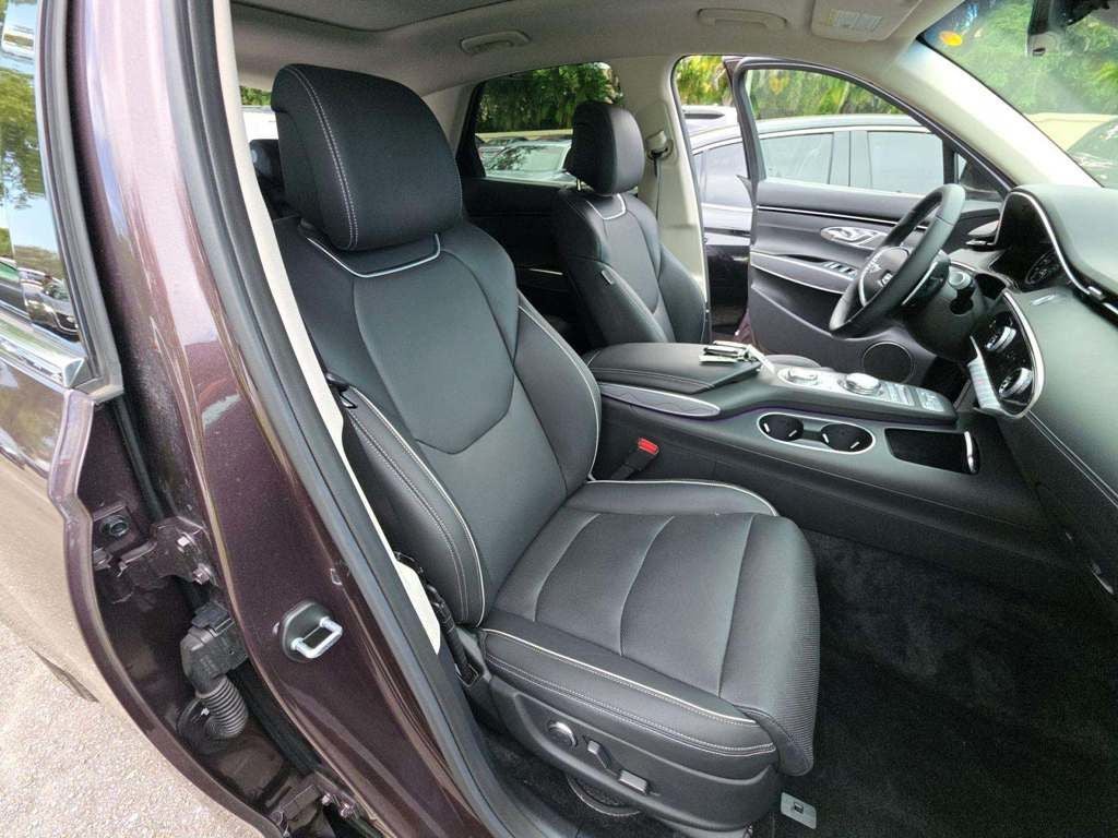 2023 Genesis GV70 2.5T