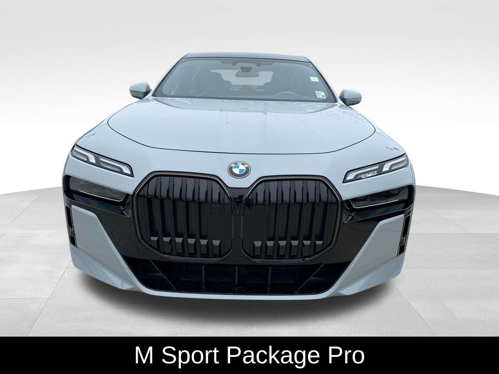 2025 BMW 7 Series 760i xDrive