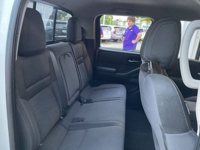 2022 Nissan Frontier SV