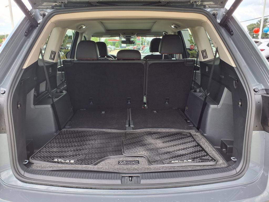 2024 Volkswagen Atlas 2.0T Peak Edition SE w/Technology