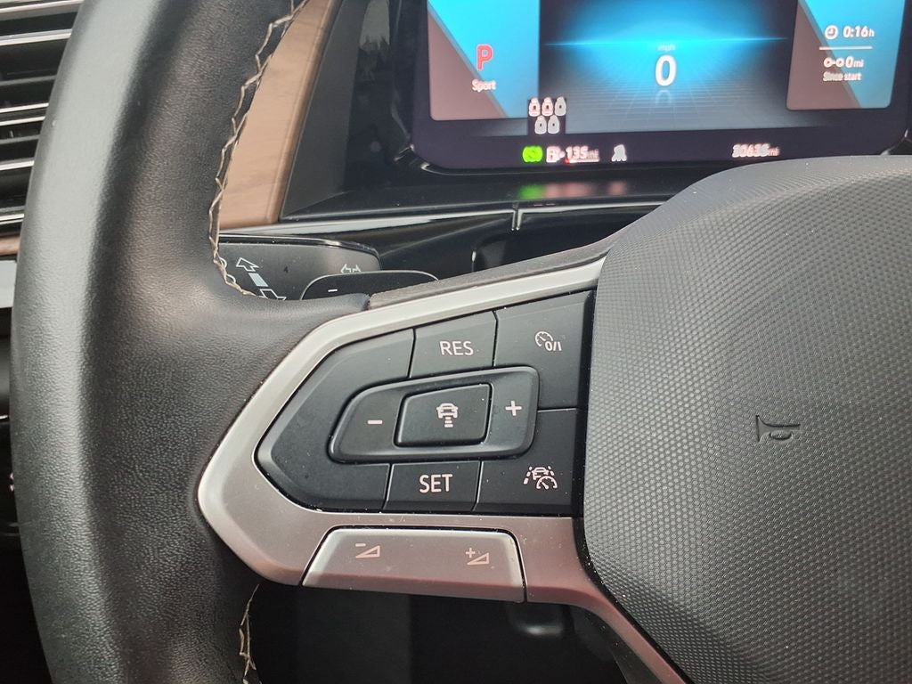2025 Volkswagen Atlas 2.0T SE w/Technology