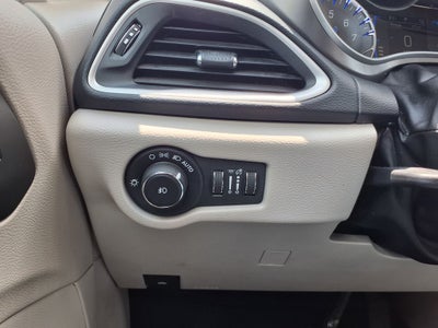2020 Chrysler Pacifica Touring L