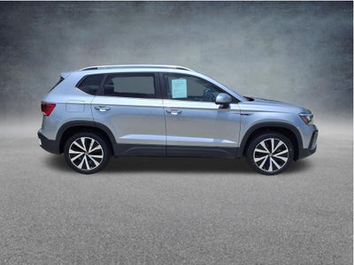 2024 Volkswagen Taos 1.5T SE